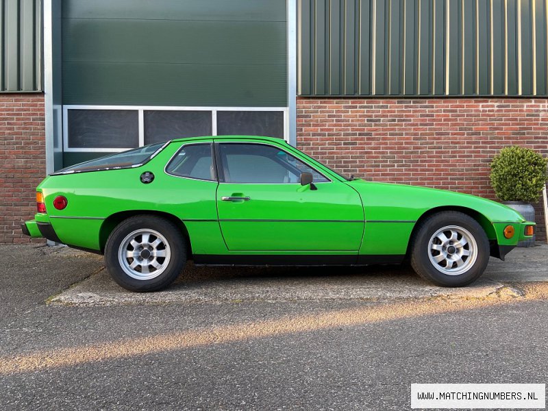 1976 - Porsche 924 Signal Green