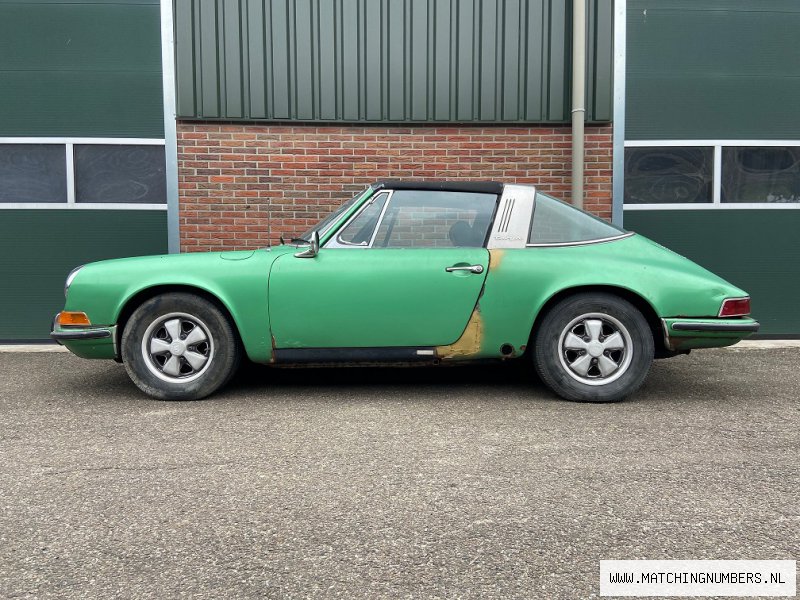 1971 - Porsche 911 2.2 T Targa Metallic Green