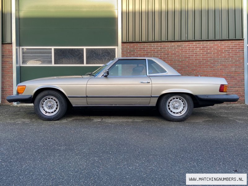 1977 - Mercedes Benz 450 SL Cabriolet Gold (R107)