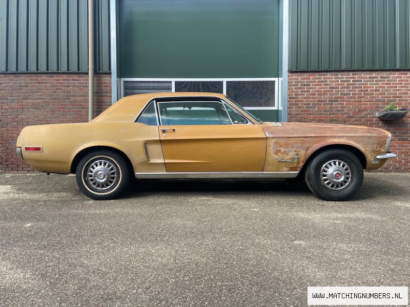 1968 - Ford Mustang Coupe 302 J Code Black Hills Gold