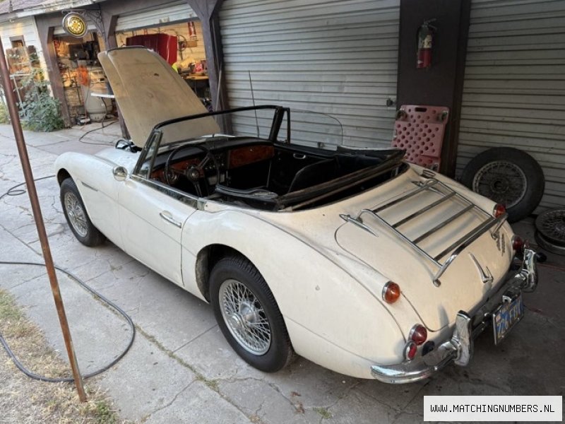 1966 - Austin Healey 3000 MKIII BJ8 Ivory White