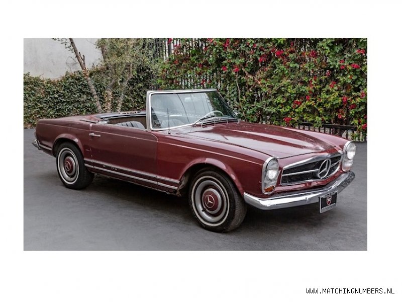 1967 - Mercedes Benz 230 SL Pagode Cabriolet Orient Red 